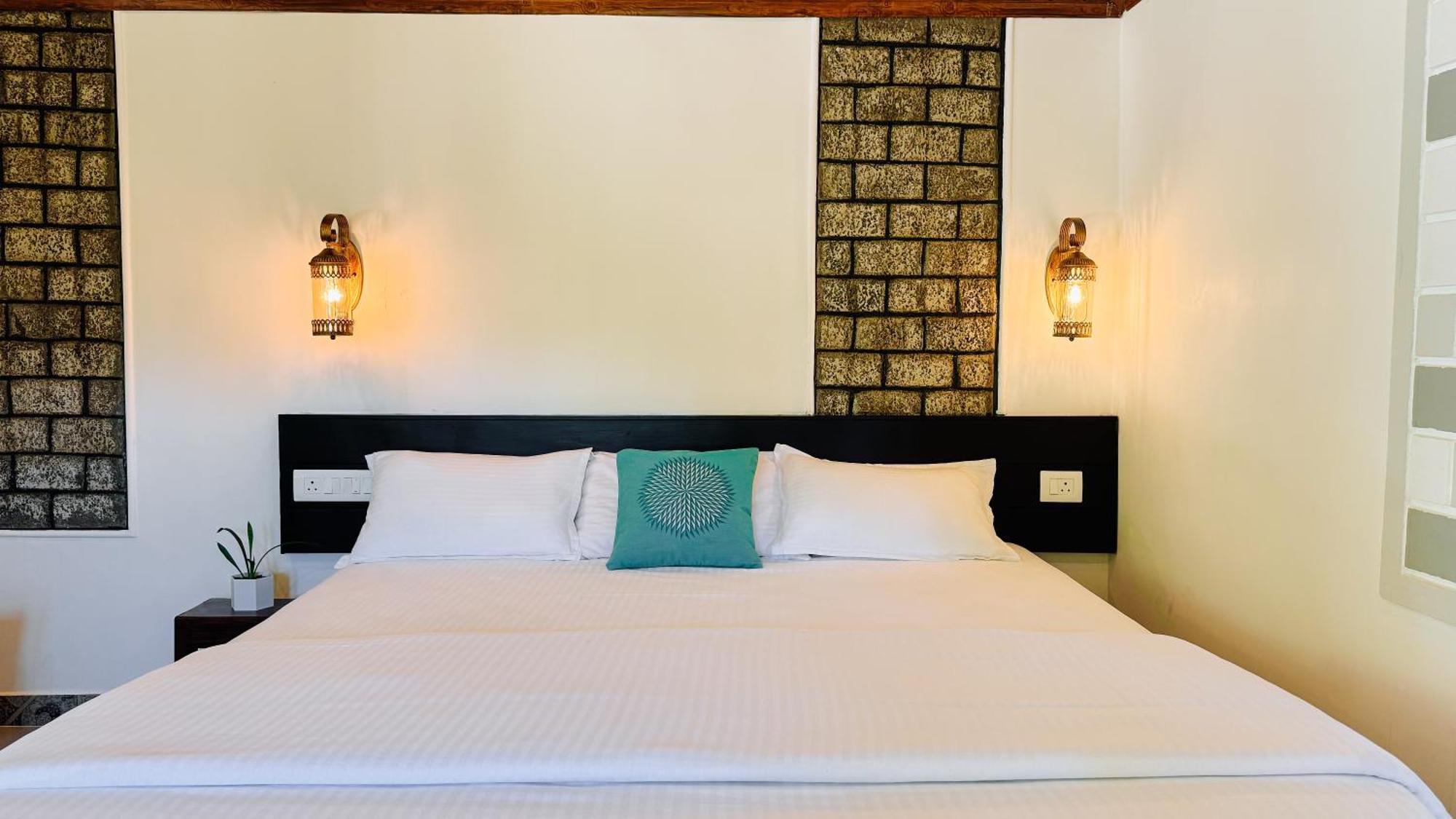Calm Shack - 2 Bedroom-Boutique Farm Stay มุนนาร์ ภายนอก รูปภาพ