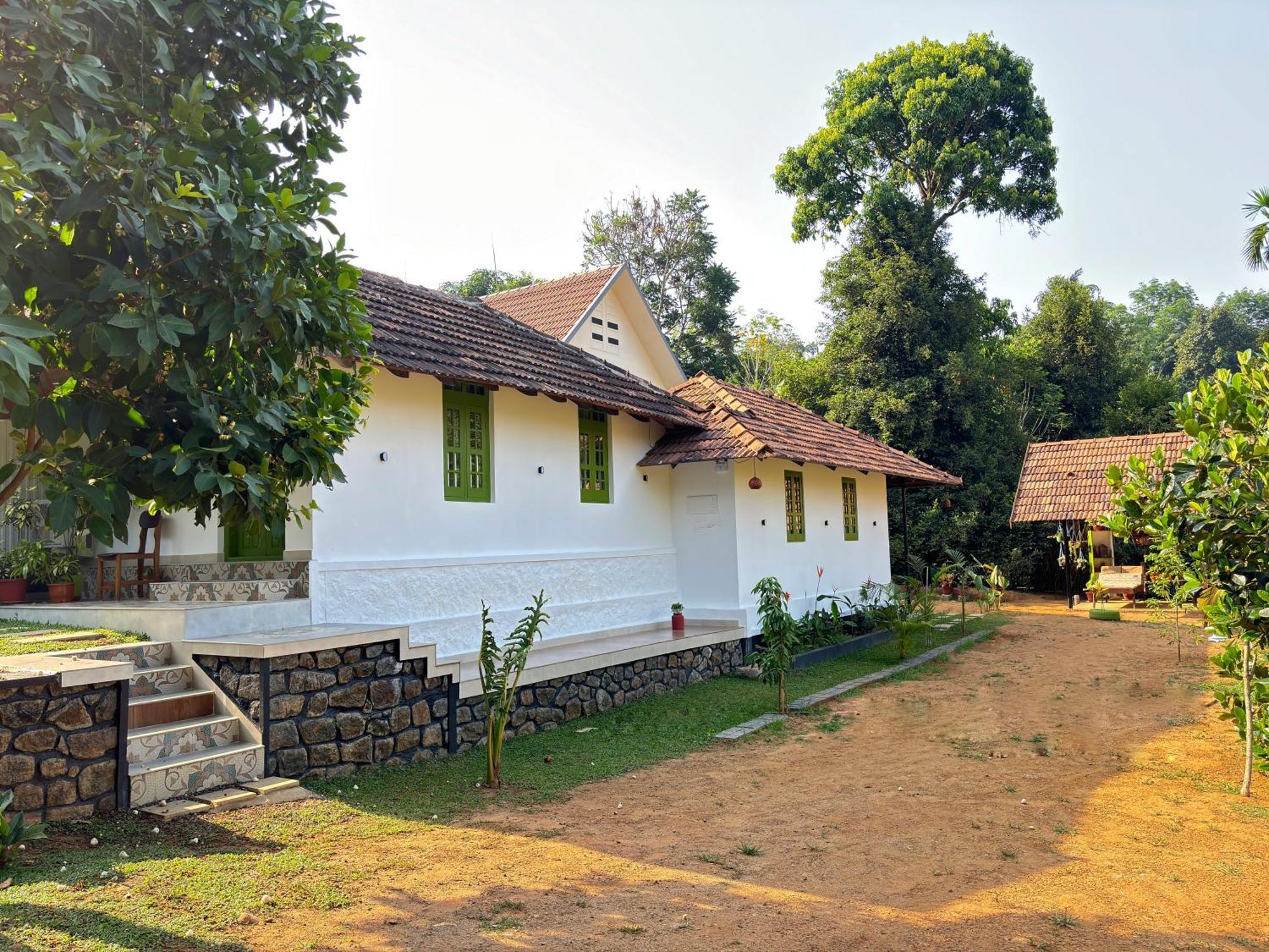 Calm Shack - 2 Bedroom-Boutique Farm Stay มุนนาร์ ภายนอก รูปภาพ